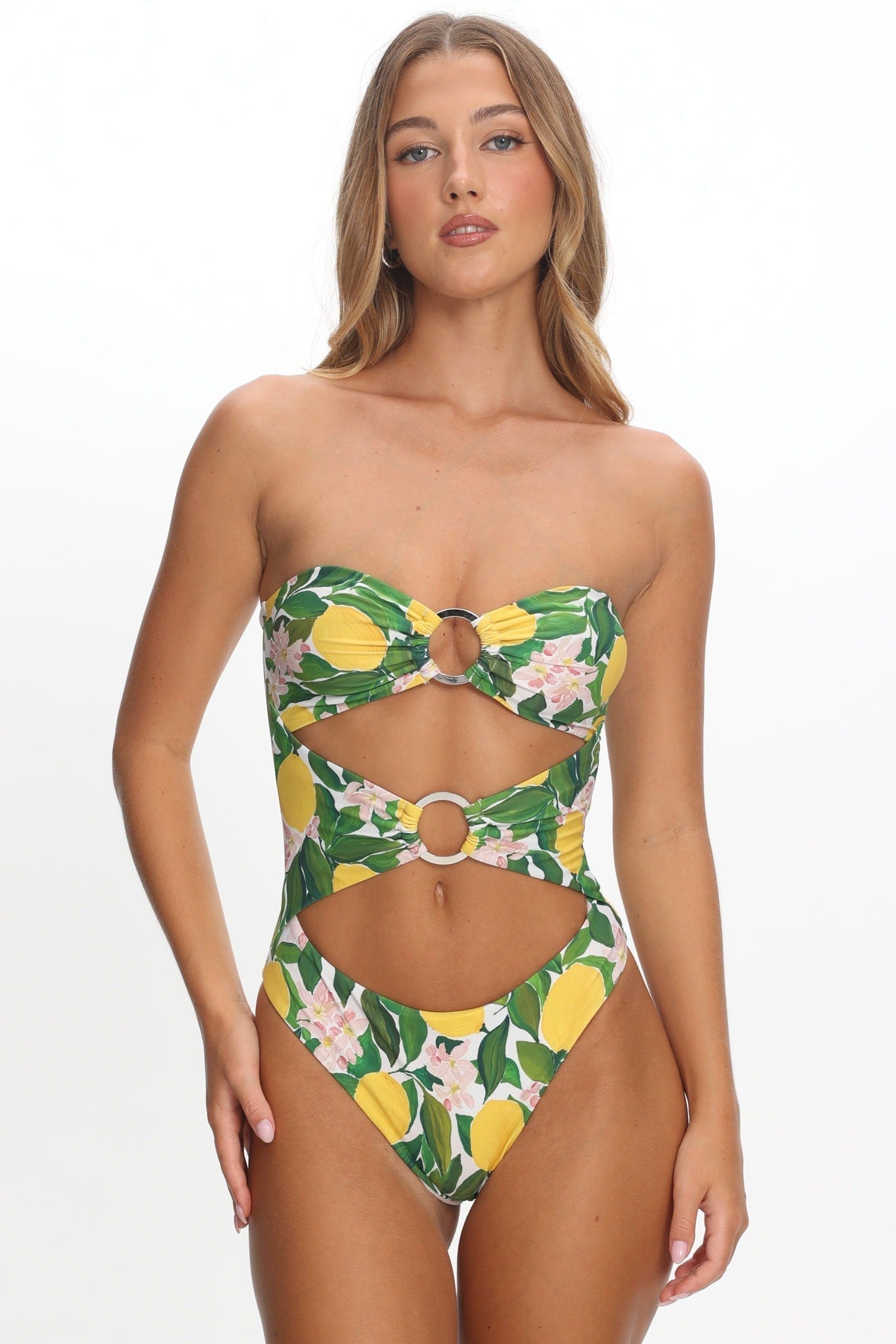 One Pieces