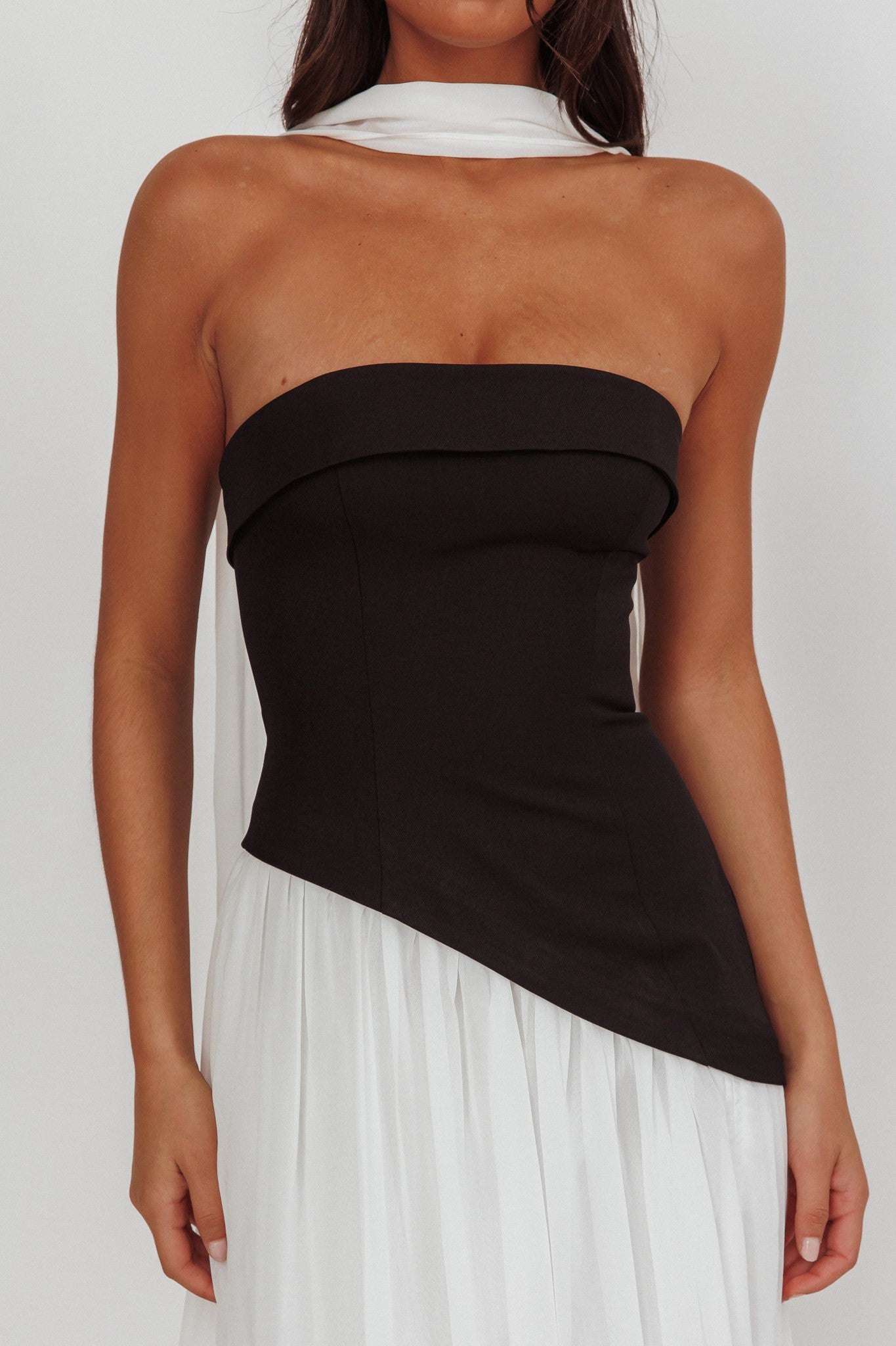 Lea Contrast Maxi Dress