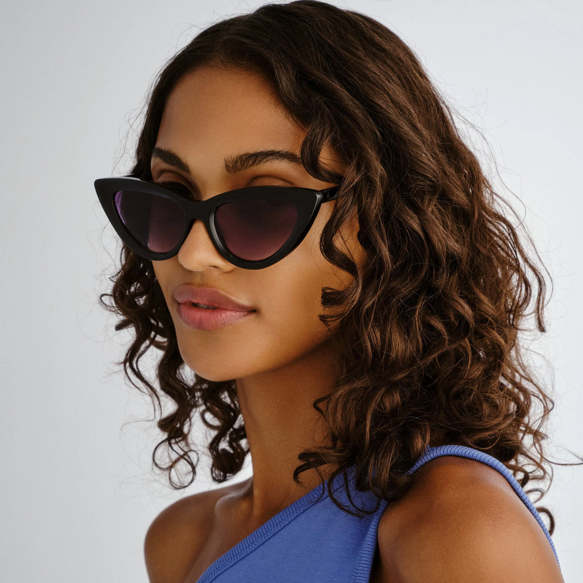 Aire Realm Sunglasses (Shiny Black)