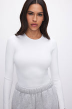 Good American The Sculpting Modern Long Sleeve Bodysuit (White001)