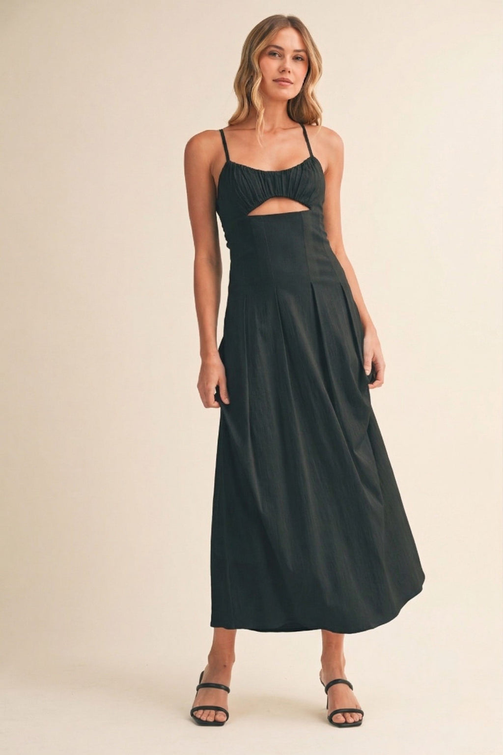 Dara Sweetheart Flare Midi Dress (Black)