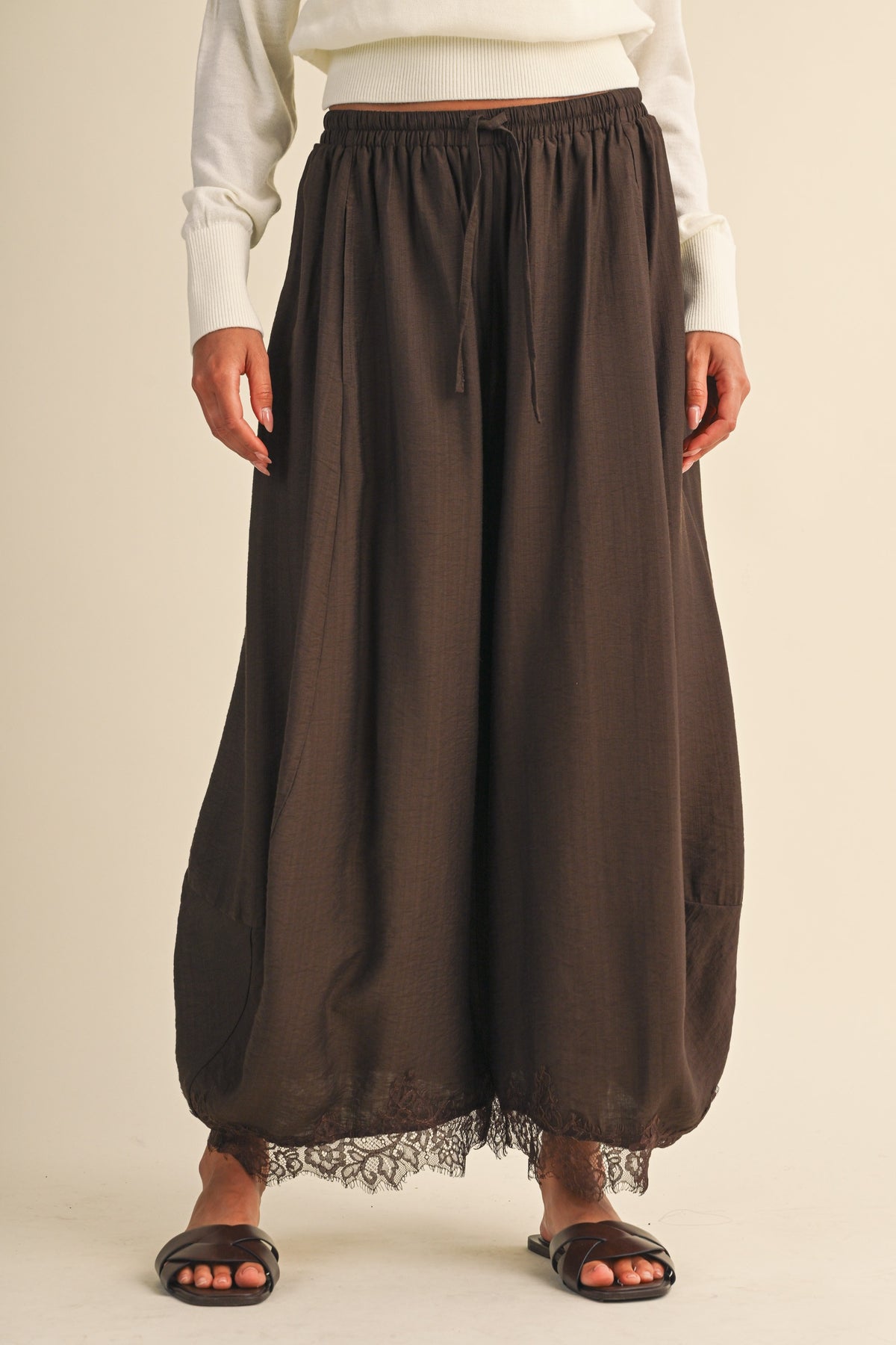 Barrel Fit Pants With Lace Trim On The Bottom Hem