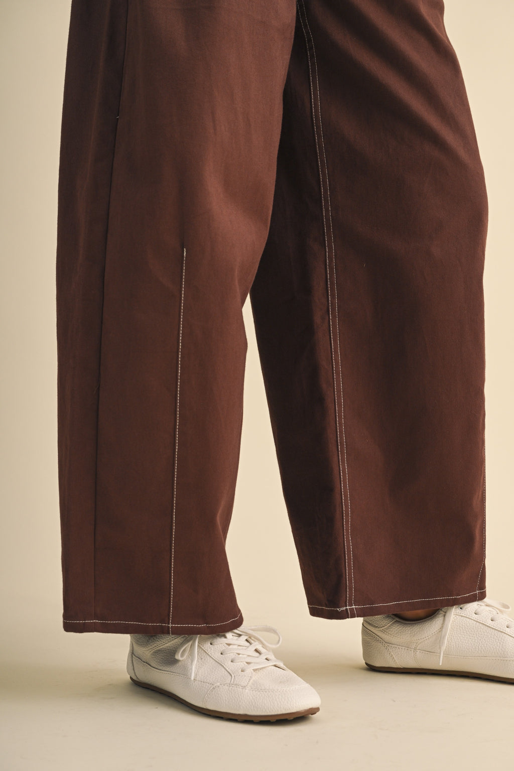 Stretch Twill Structured Peplum Top And Barrel Pants (Brown)