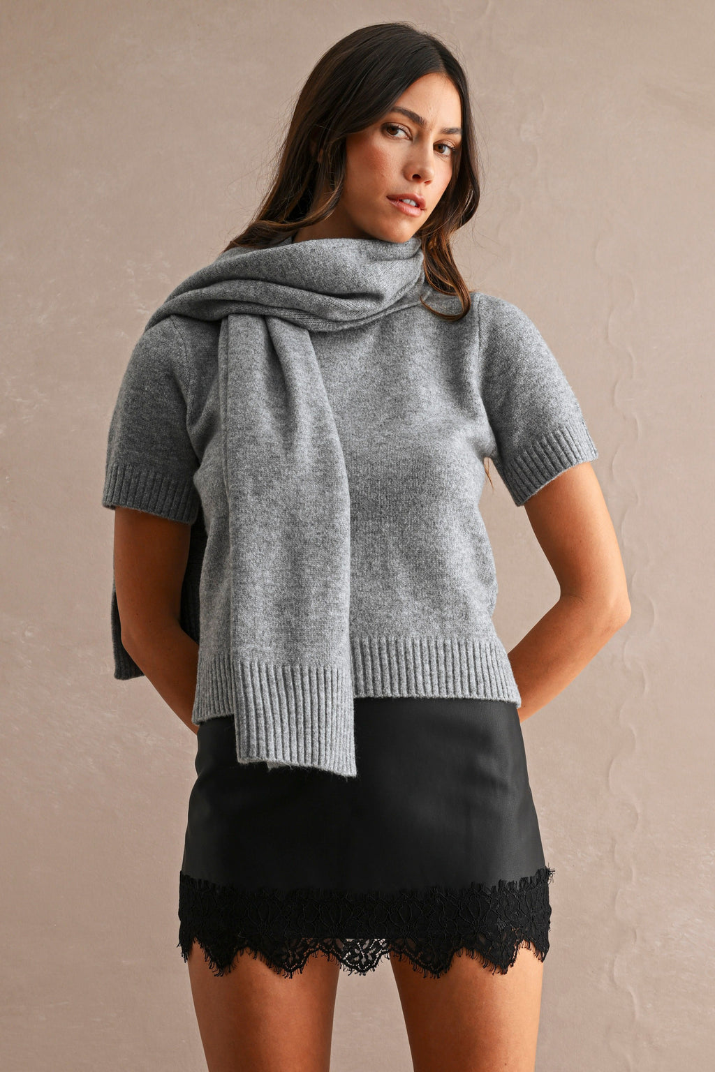 Short Sleeve Sweater with Removable Scarf (Grey)