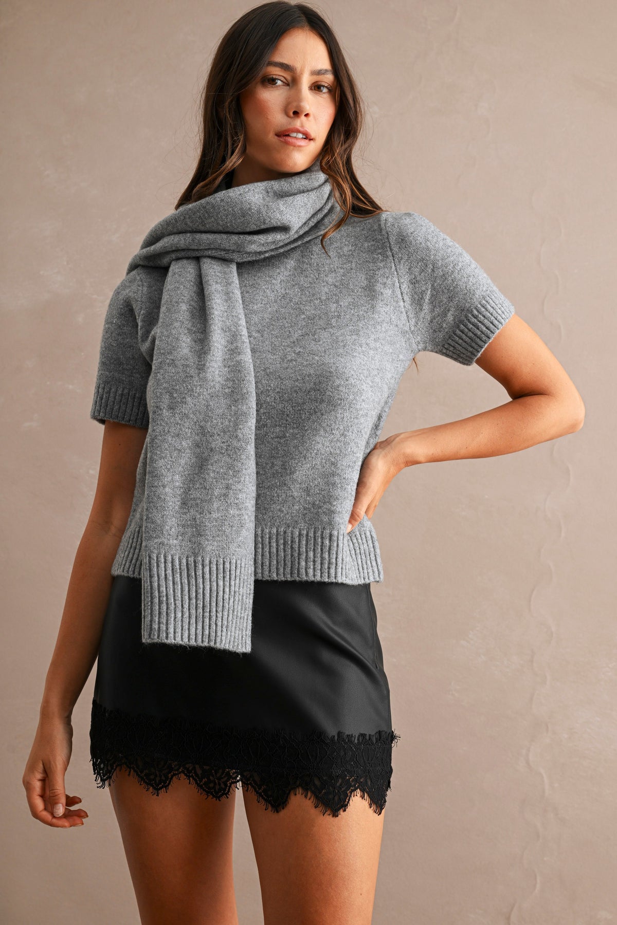 Short Sleeve Sweater with Removable Scarf (Grey)