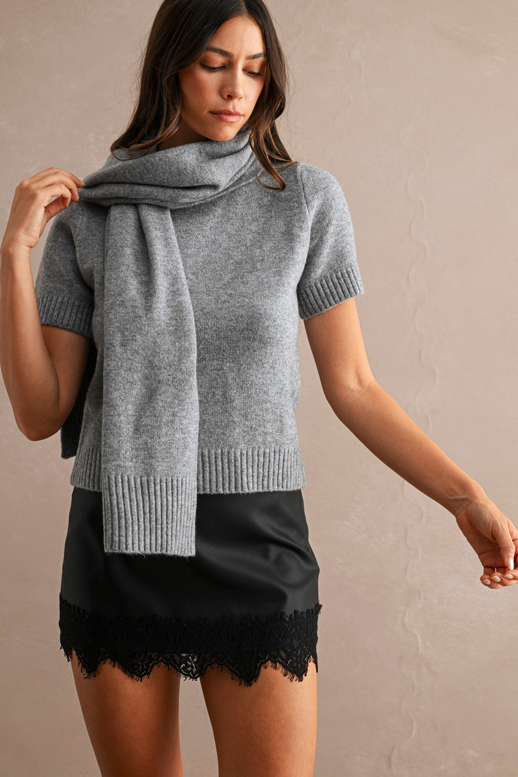 Short Sleeve Sweater with Removable Scarf (Grey)