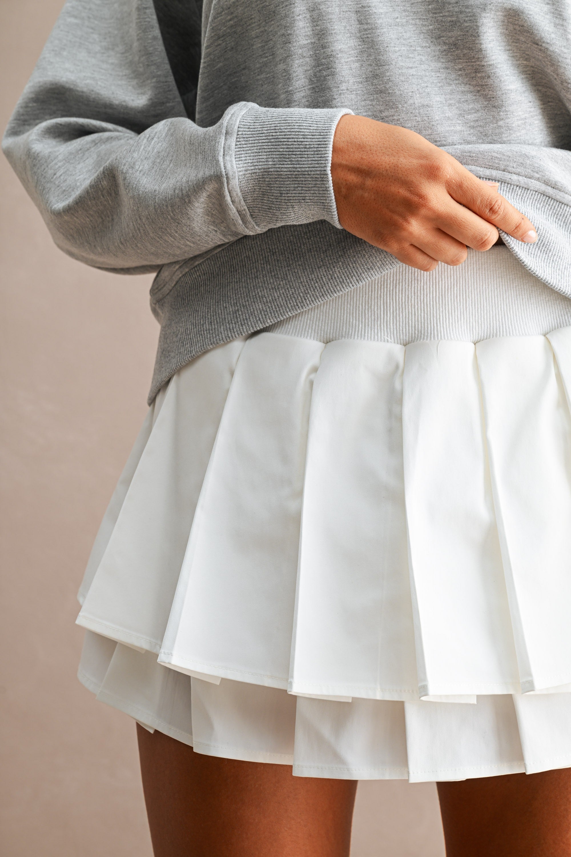 Contrast Collar Scuba Sweatshirt And Pleated Skirt Set