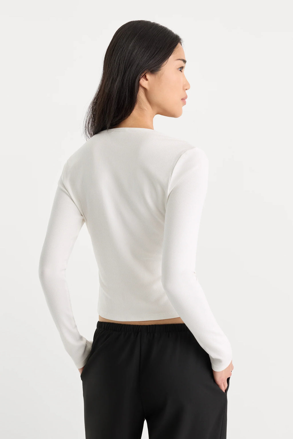 Good American The Rib V Neck Cardigan (Chalk)