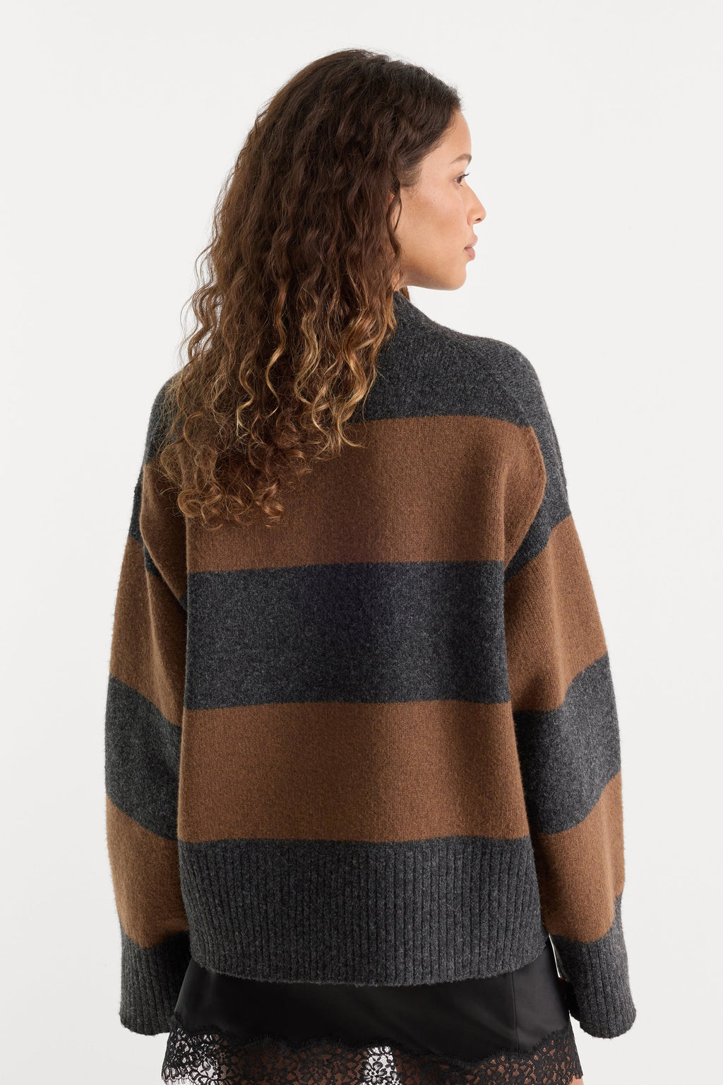 Good American The Oversized Crew Sweater
