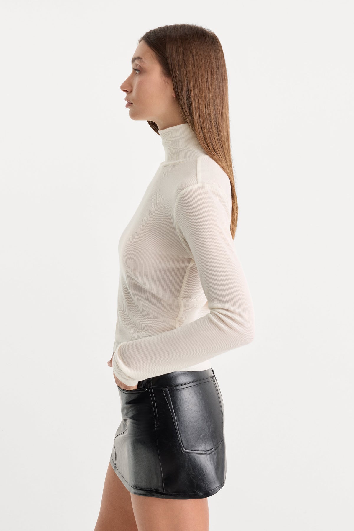 Good American The Sheer Rib Turtleneck (Pearl)