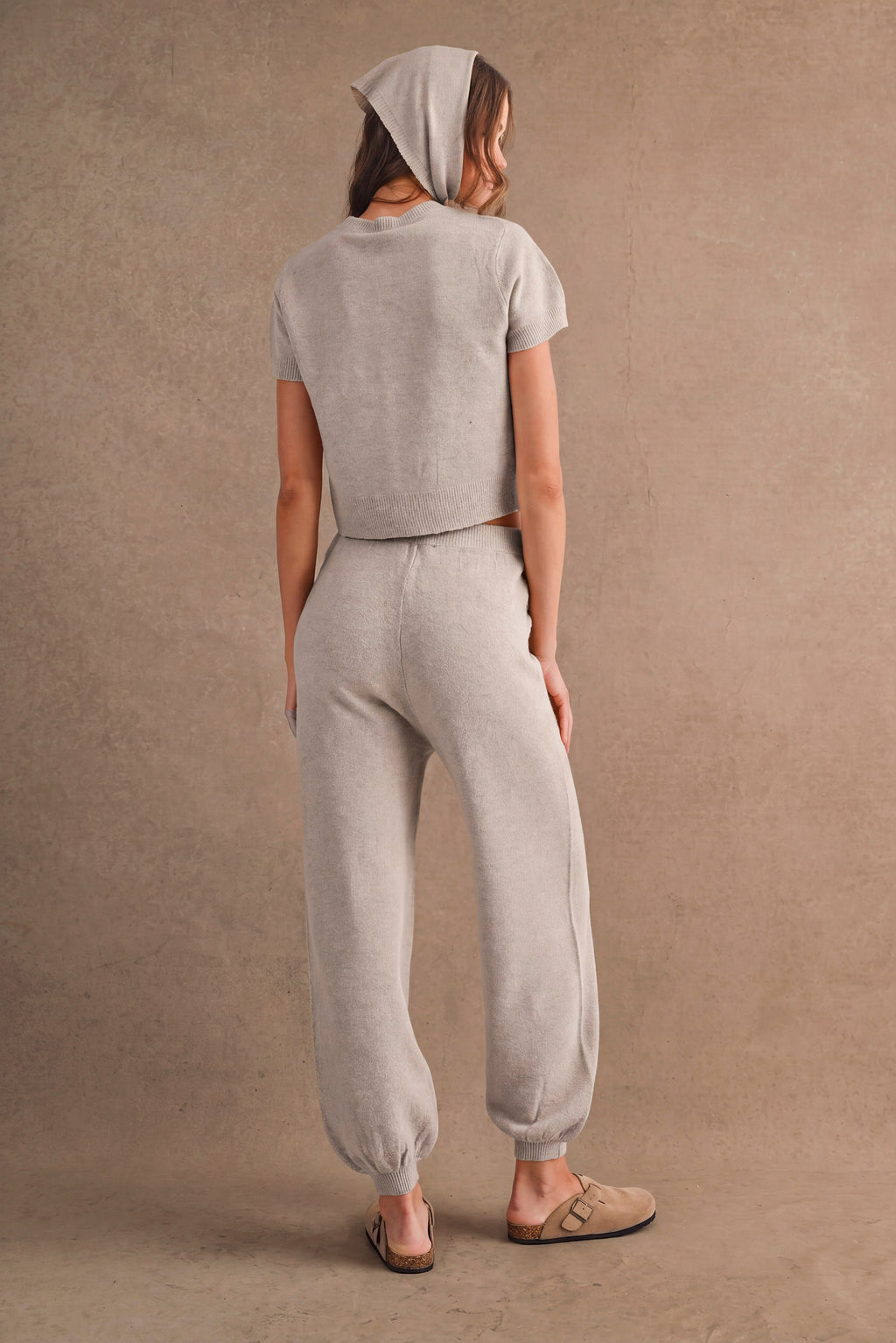 Short Sleeve Knit Sweater and Pants Set with Scarf