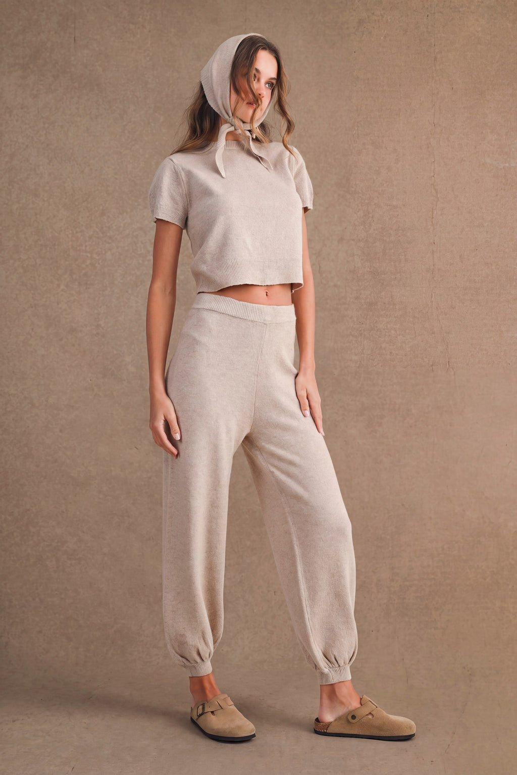 Short Sleeve Knit Sweater and Pants Set with Scarf