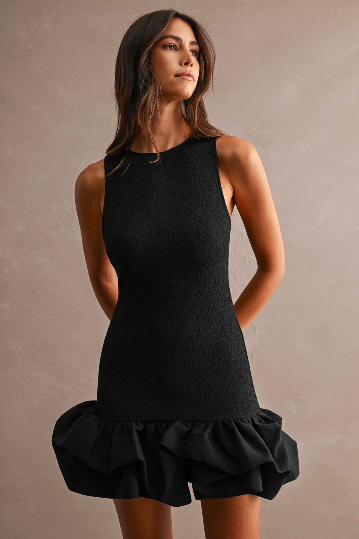 Sleevelesss Fitted Bodice Solid Bubble Skirt Mini Dress