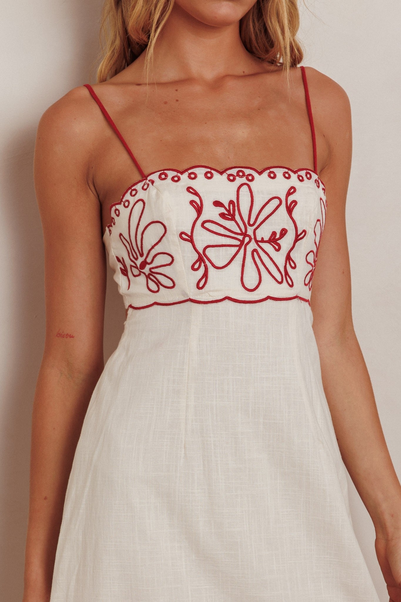 Soléa Linen Midi Dress