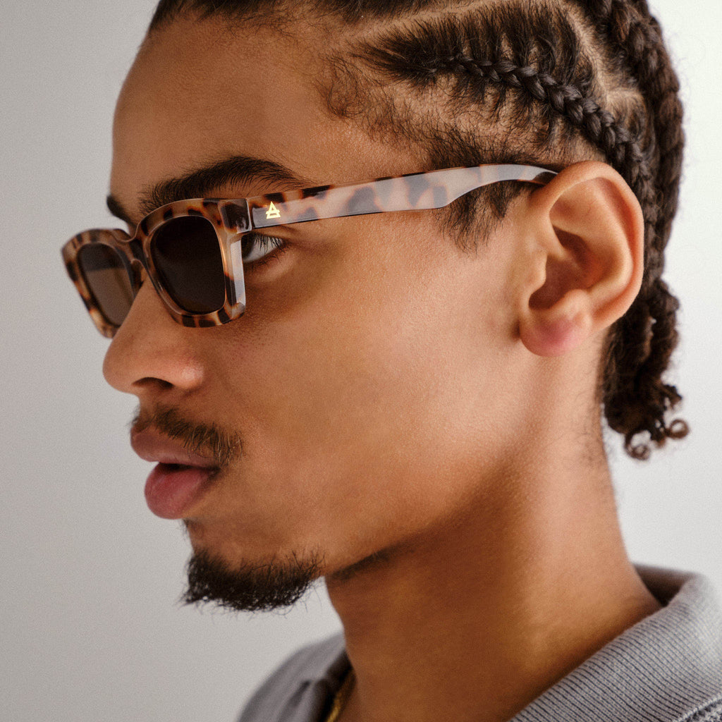 Aire Sculptor Sunglasses (Cookie Tort)