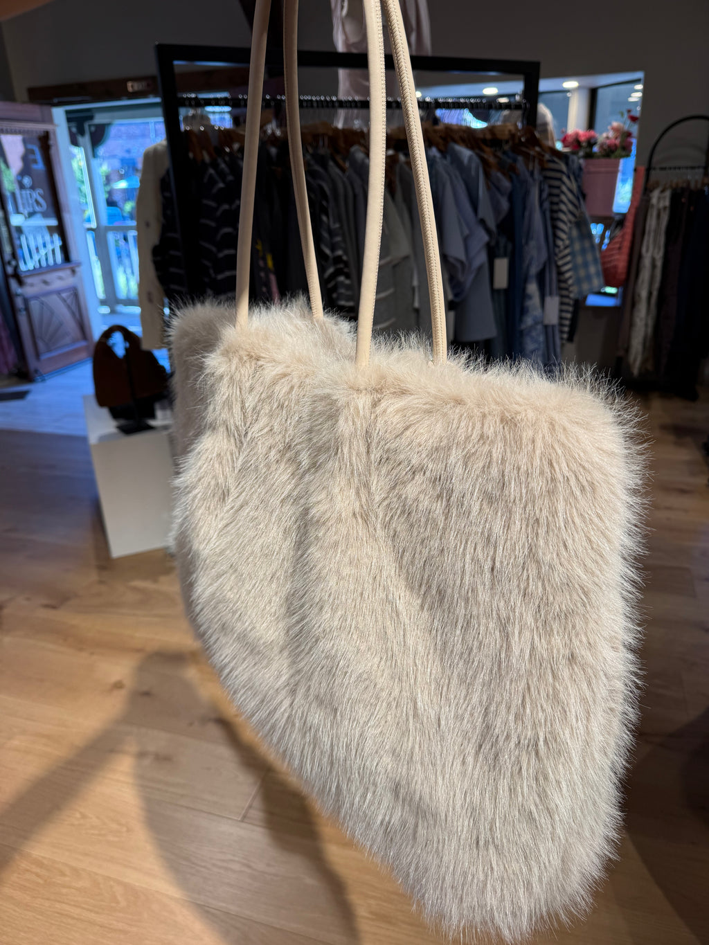 Dolce Vita Faux Fur Noor Tote (Ivory)