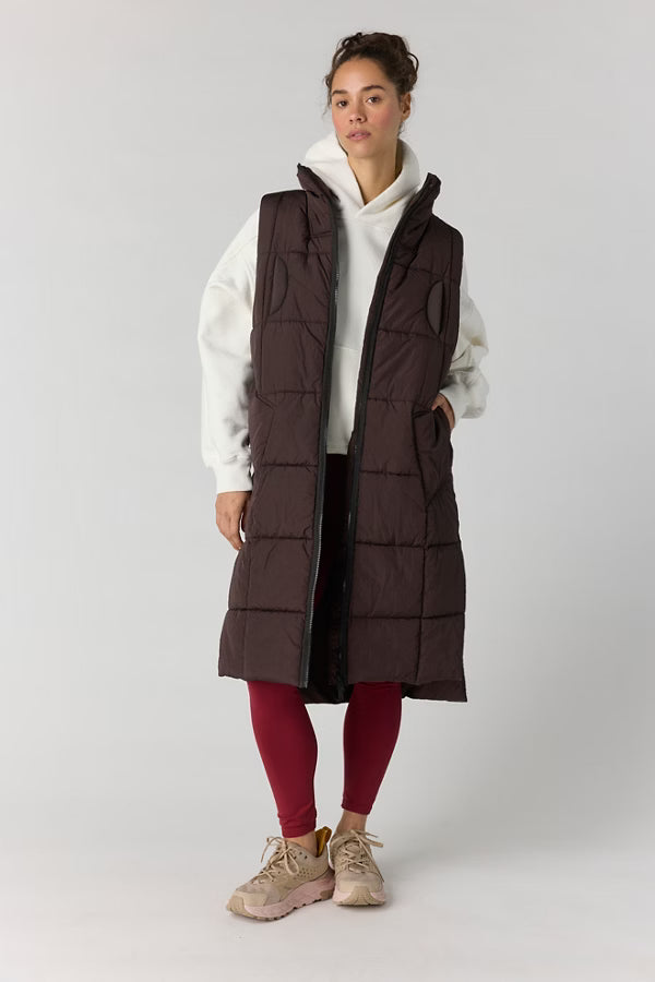 Free People Movement On The Move Packable Vest (Chocolate)
