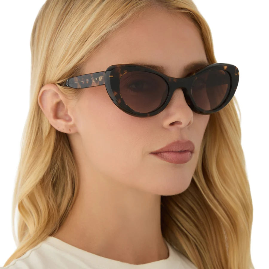 Diff Eyewear Zaria Sunglasses (Espresso Tortoise + Brown Gradient)