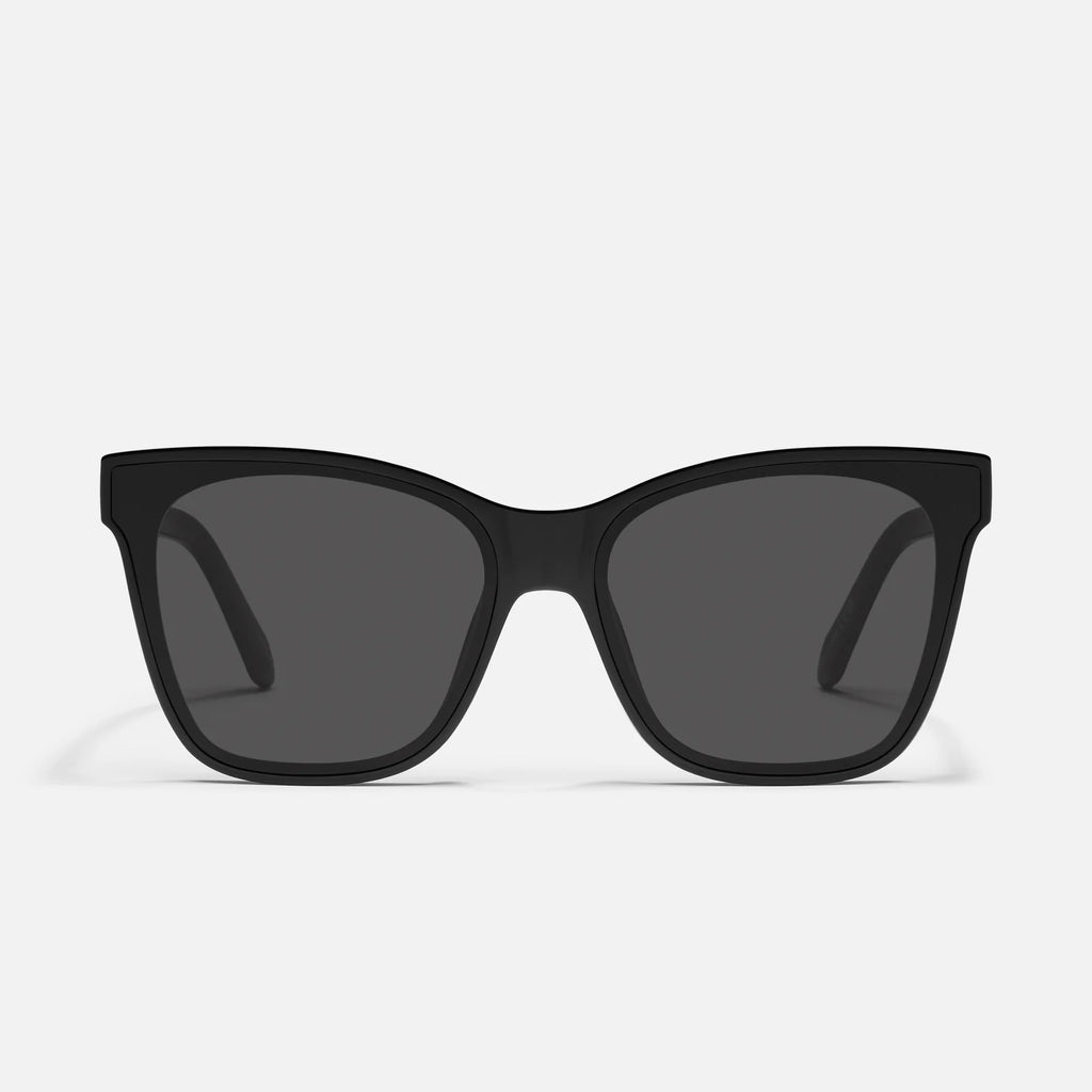 Quay After Party ( Black Frame / Black Lens)