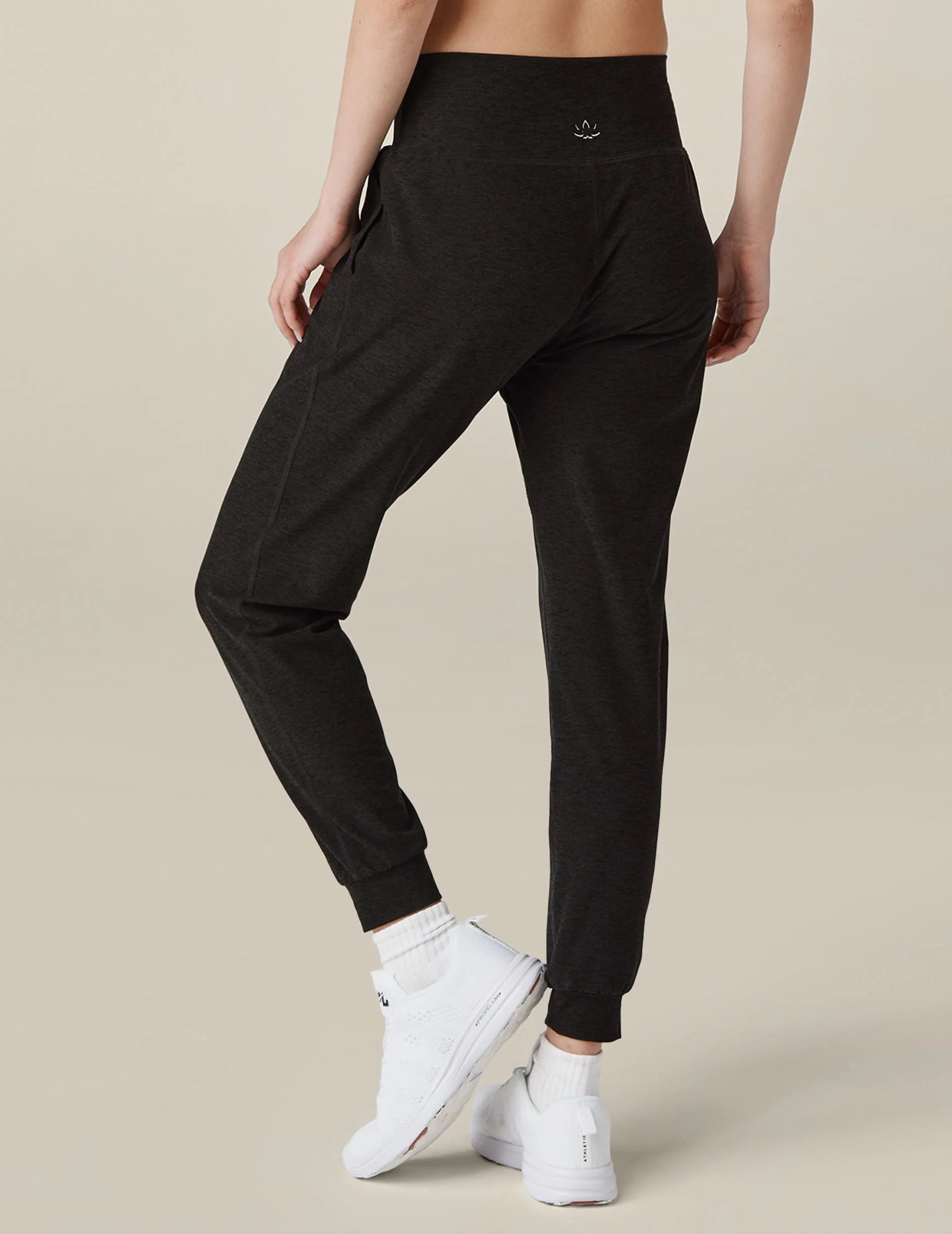 Beyond Yoga Spacedye™ Midi Jogger (Darkest Night)