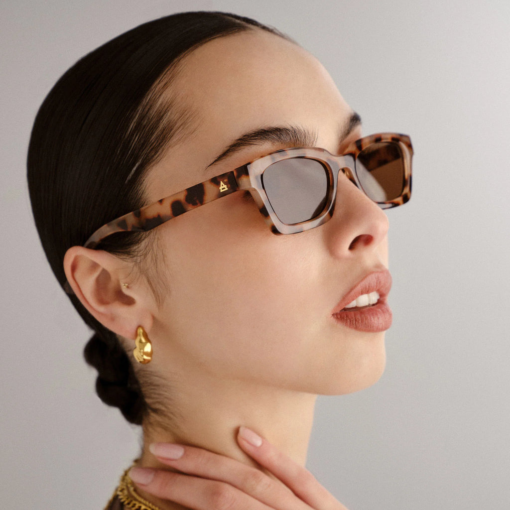 Aire Sculptor Sunglasses (Cookie Tort)