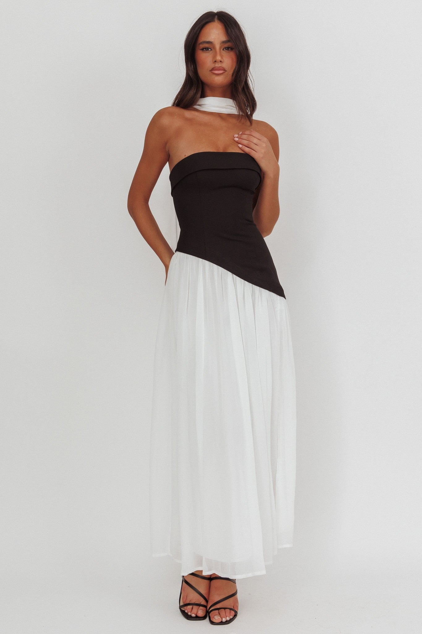 Lea Contrast Maxi Dress