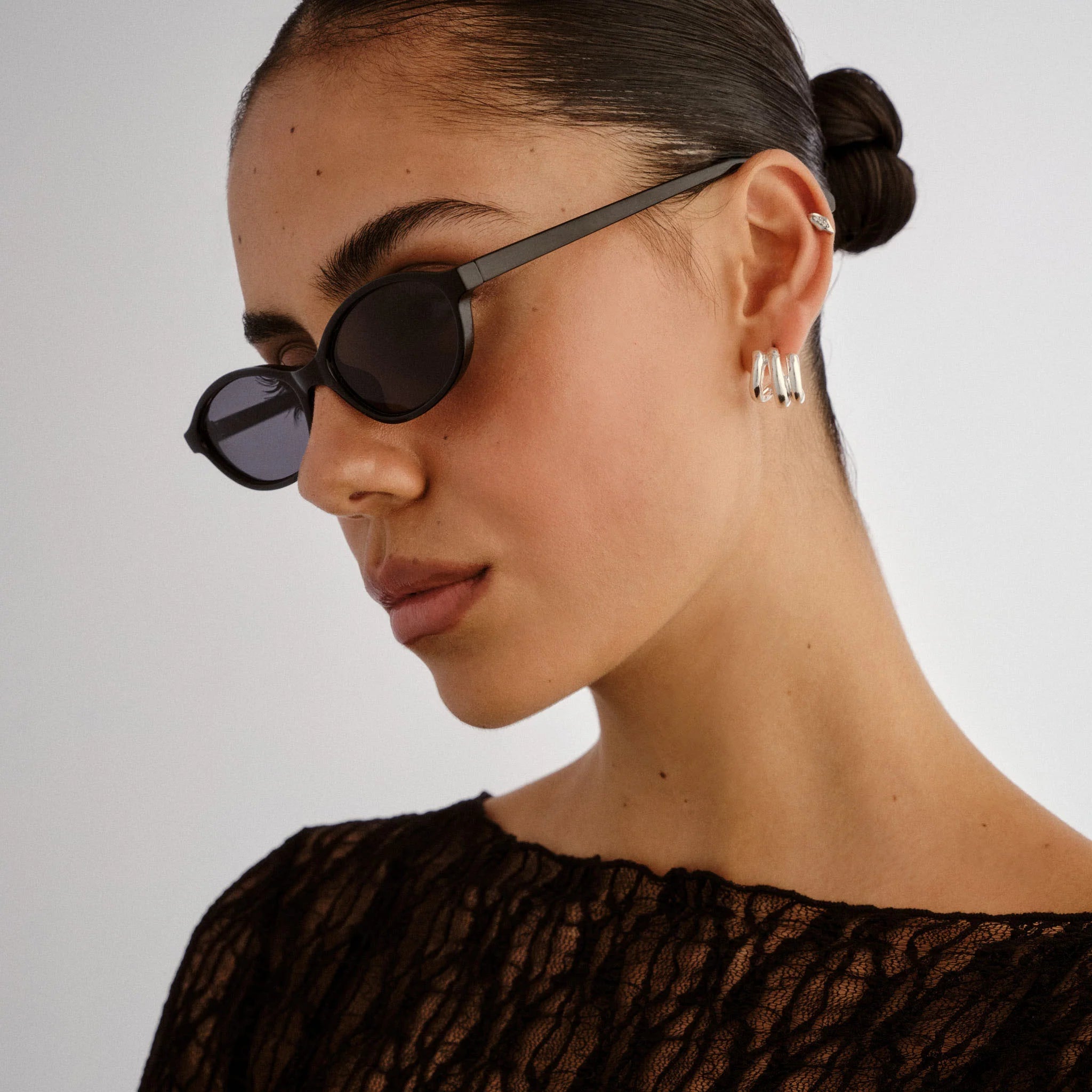 Aire Earthshine Sunglasses (Black/Smoke Mono)