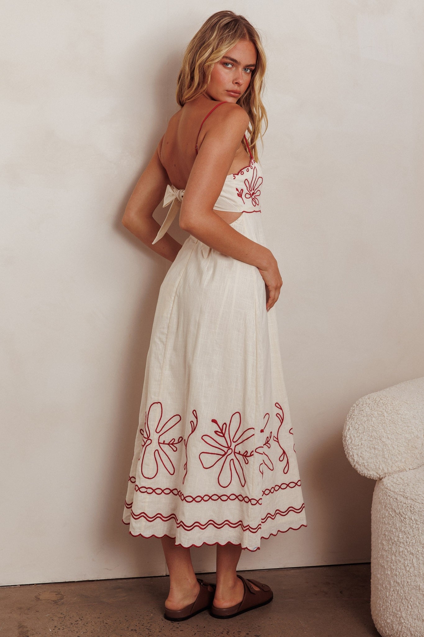 Soléa Linen Midi Dress Secondary image