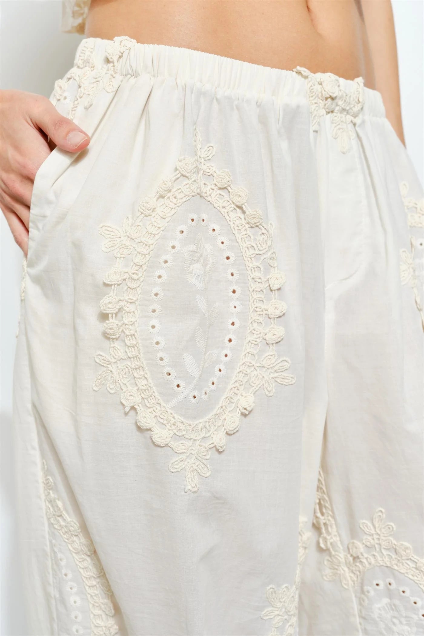 Owen Cotton Eyelet Embroidered Balloon Jogger Pants (Natural)