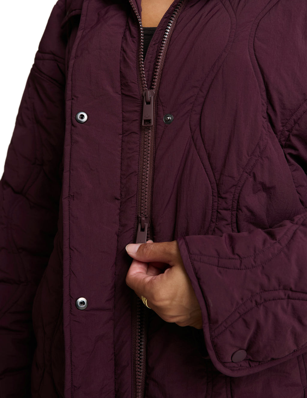 Beyond Yoga Roam Quilted Lightweight Jacket (Cabernet)